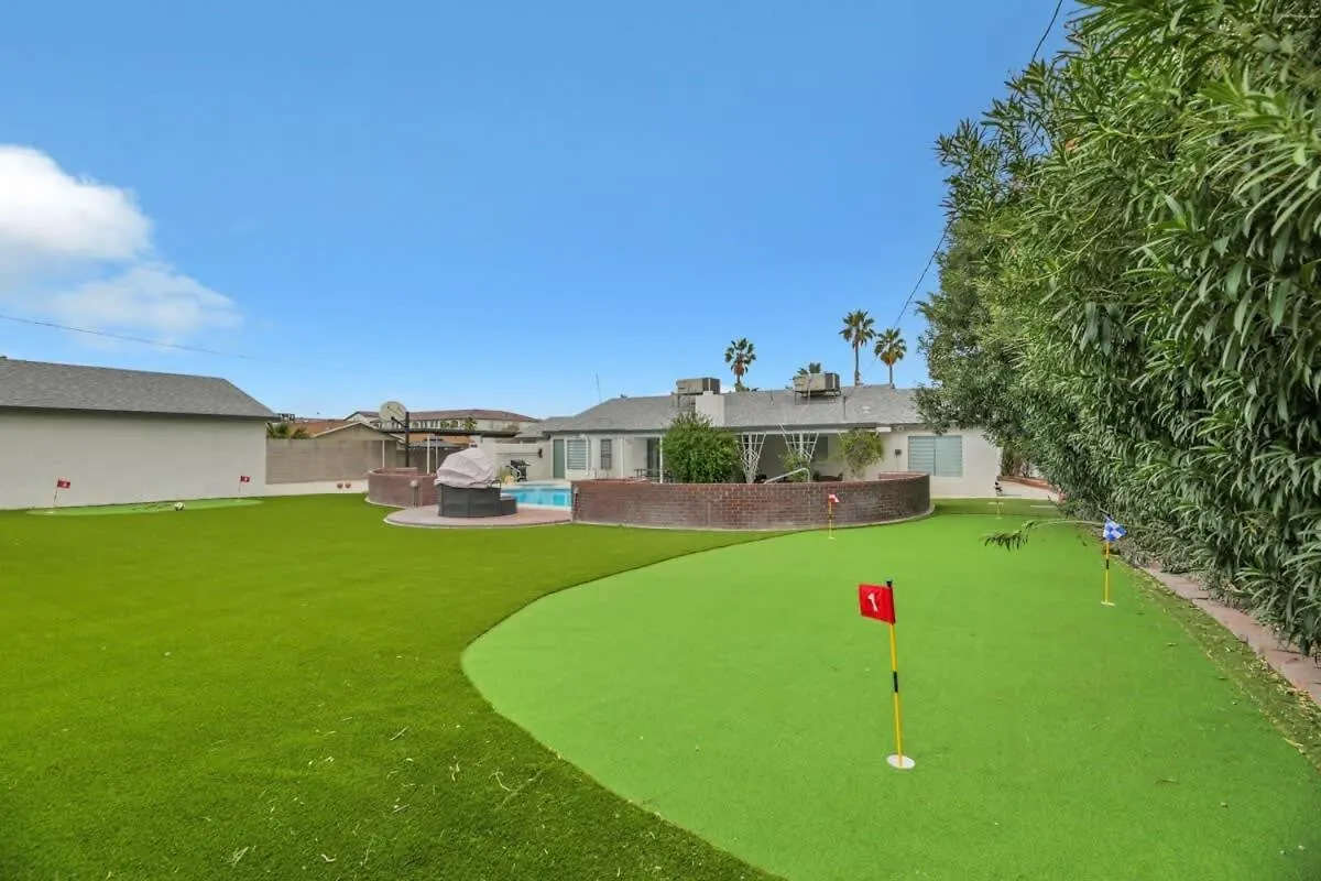 Heated Pool Modern Ranch Villa 10 Min To Strip Las Vegas