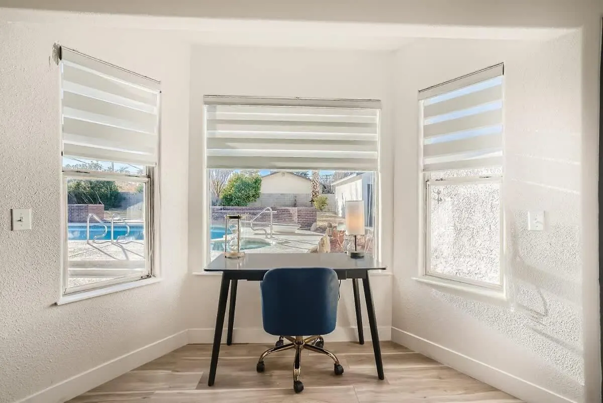 Dom wakacyjny Heated Pool Modern Ranch Villa 10 Min To Strip Las Vegas